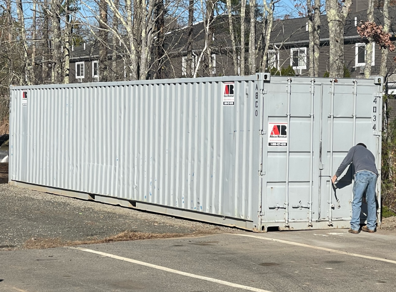 Sold a used 40’ storage container and delivered to Moody’a Collision York, ME.